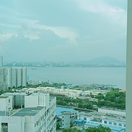 City Town Condo: Cozy Penang Retreat with Beautiful Views George Town Exterior photo