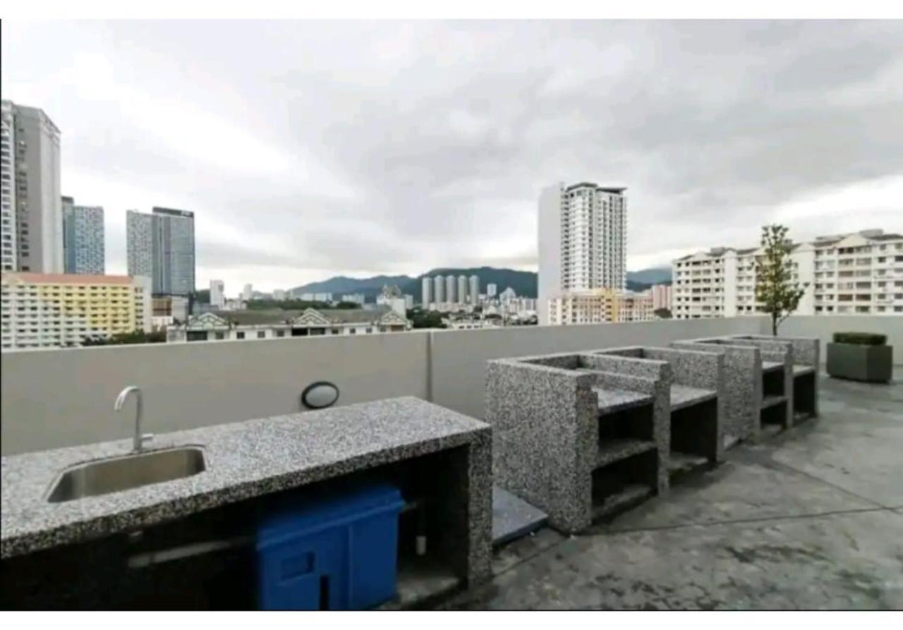 City Town Condo: Cozy Penang Retreat with Beautiful Views George Town Exterior photo