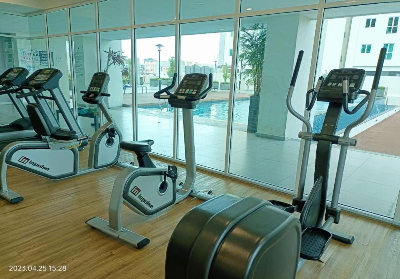 City Town Condo: Cozy Penang Retreat with Beautiful Views George Town Exterior photo
