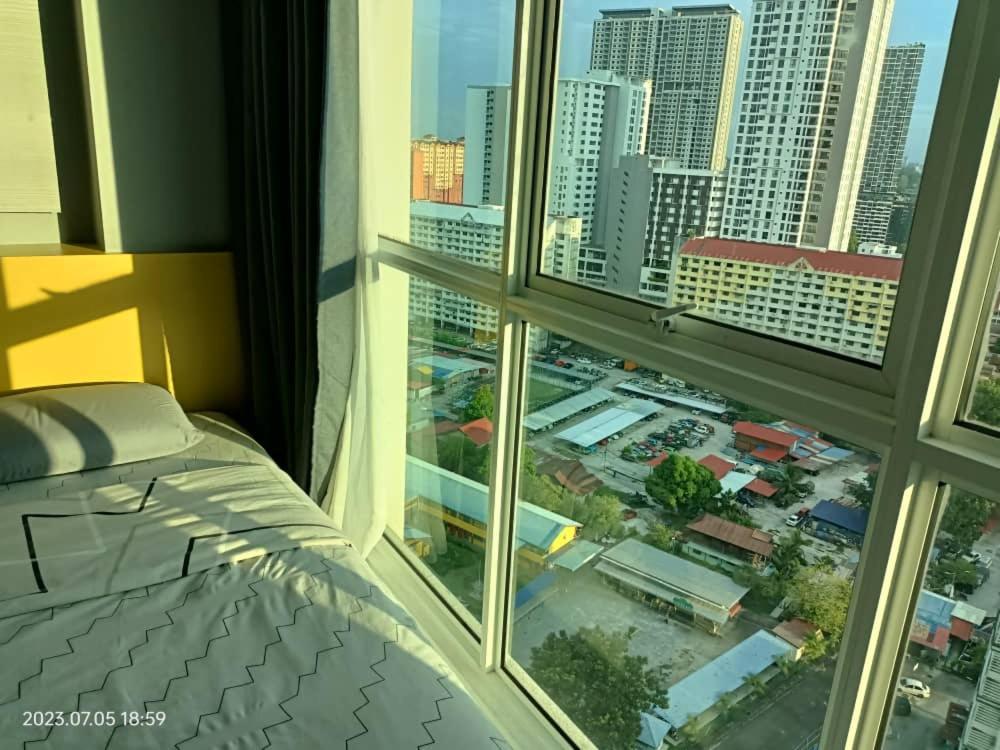 City Town Condo: Cozy Penang Retreat with Beautiful Views George Town Exterior photo